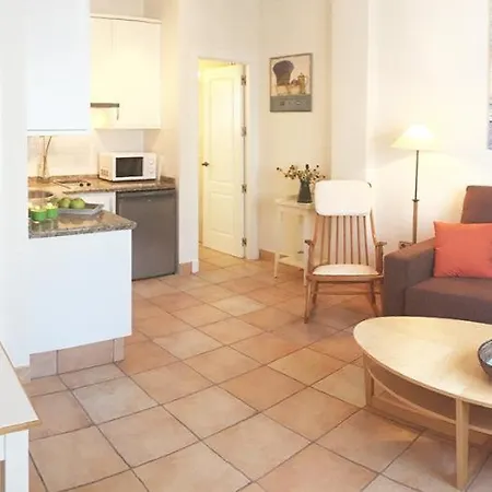 Ref 51 Marina Apartment